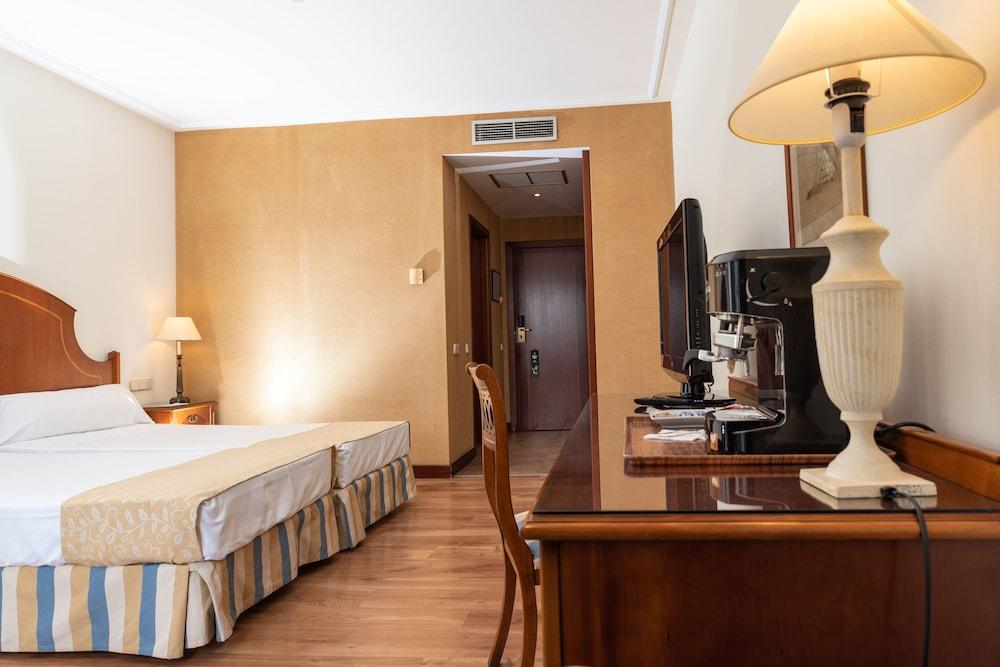 Termes Montbrio Hotel & Spa Montbrio del Camp Ngoại thất bức ảnh