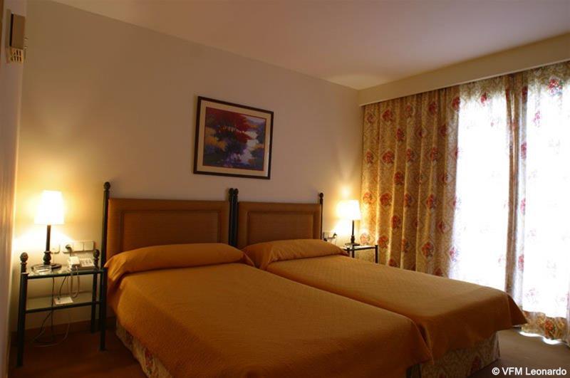 Termes Montbrio Hotel & Spa Montbrio del Camp Phòng bức ảnh